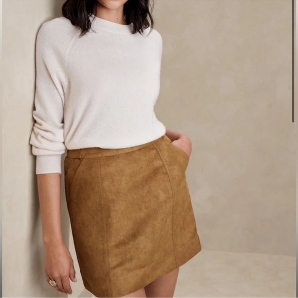 Banana Republic Vegan Suede Mini Skirt - Picture 1 of 5